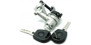 Csomagtér ajtózár  kulcsos Vw Golf 4 Lupo 1J6827297G