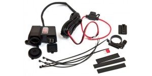 Szivargyújtó  elosztó és aljzat szett, átalakító 2X USB-re, vezetékkel, takaró fedéllel, készletben