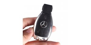 Kulcsház 3 gombos elemtartóval Mercedes A B C E G ML S R